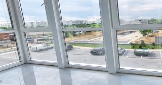 Панорамное остекление балкона Сланцы цена от 11 тыс. руб. м/п.