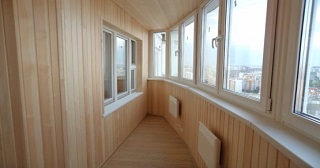 Отделка, остекление, утепление балконов в Сланцах от 205 руб. м/2.